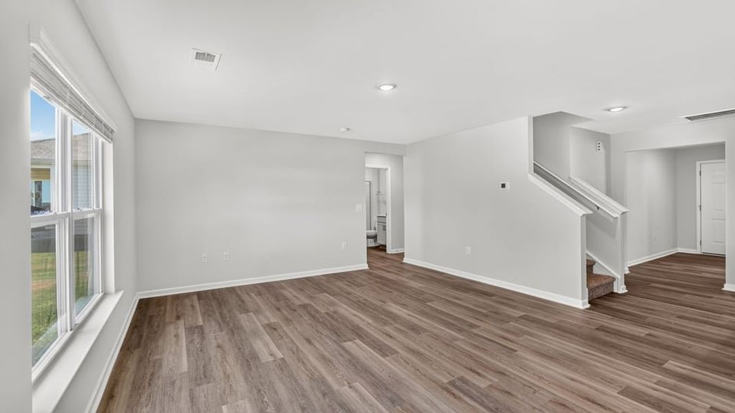 Spacious, unfurnished interior of a new home in Cascade Point, Seneca (Image 23).