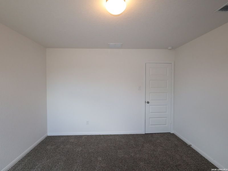 Spacious, unfurnished interior of a new home in Cinco Lakes, San Antonio (Image 27). Spacious, unfurnished interior of a new home in Cinco Lakes, San Antonio (Image 27).