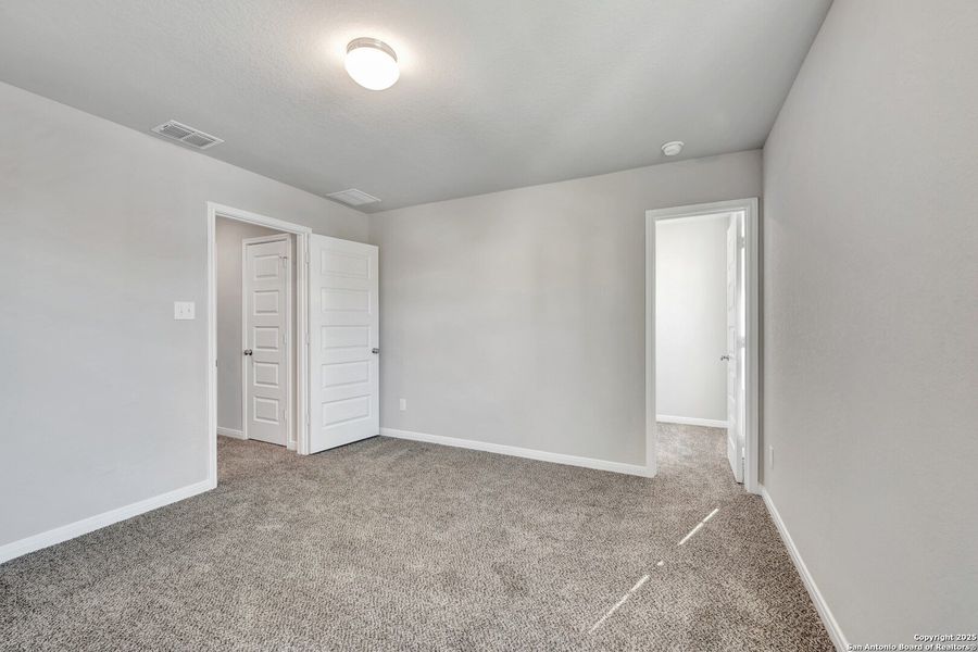 Spacious, unfurnished interior of a new home in Paloma Park, Converse (Image 42).