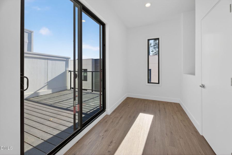 Desk-Nook-1050NovaNC