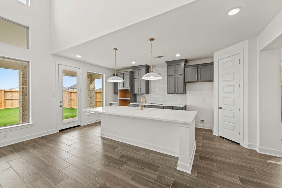 Representative image. Features, specifications, selections and colors may vary.