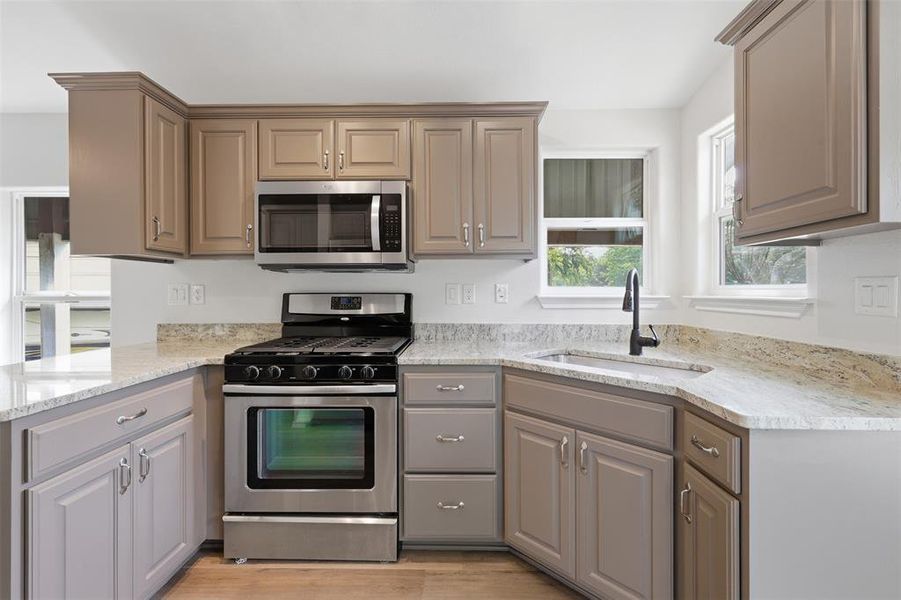 Furnished interior view inside a new home in , Yantis (Image 9).