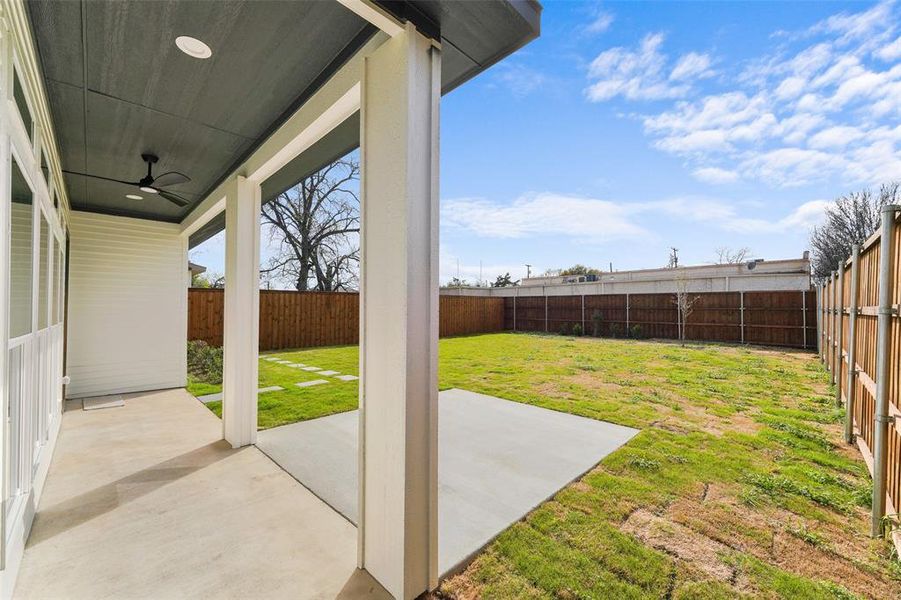 Exterior details and patio area of a home in , Dallas (Image 26).