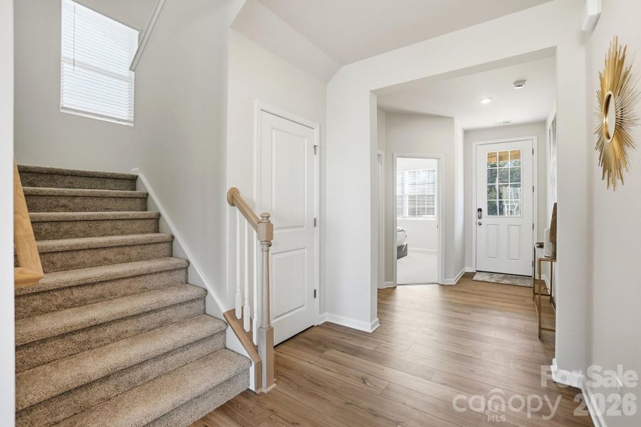 Spacious, unfurnished interior of a new home in Waxhaw Landing, Monroe (Image 19).