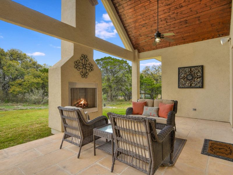 Exterior details and patio area of a home in Willis Ranch, San Antonio (Image 2).