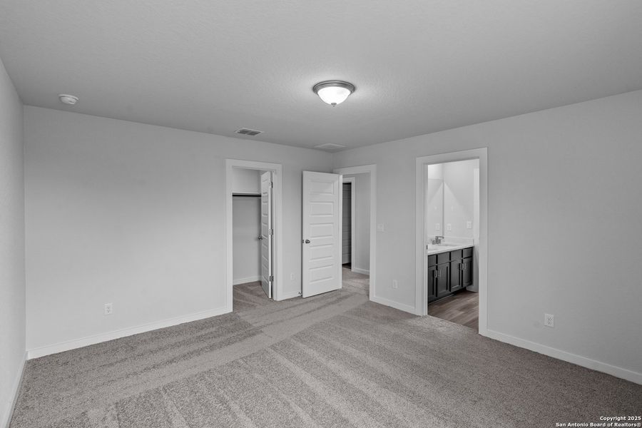 Spacious, unfurnished interior of a new home in August Fields, New Braunfels (Image 18). Spacious, unfurnished interior of a new home in August Fields, New Braunfels (Image 18).