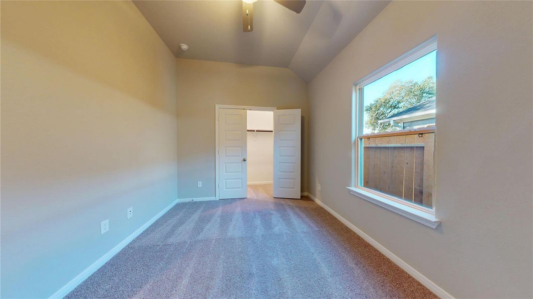 Spacious, unfurnished interior of a new home in , Willis (Image 25).
