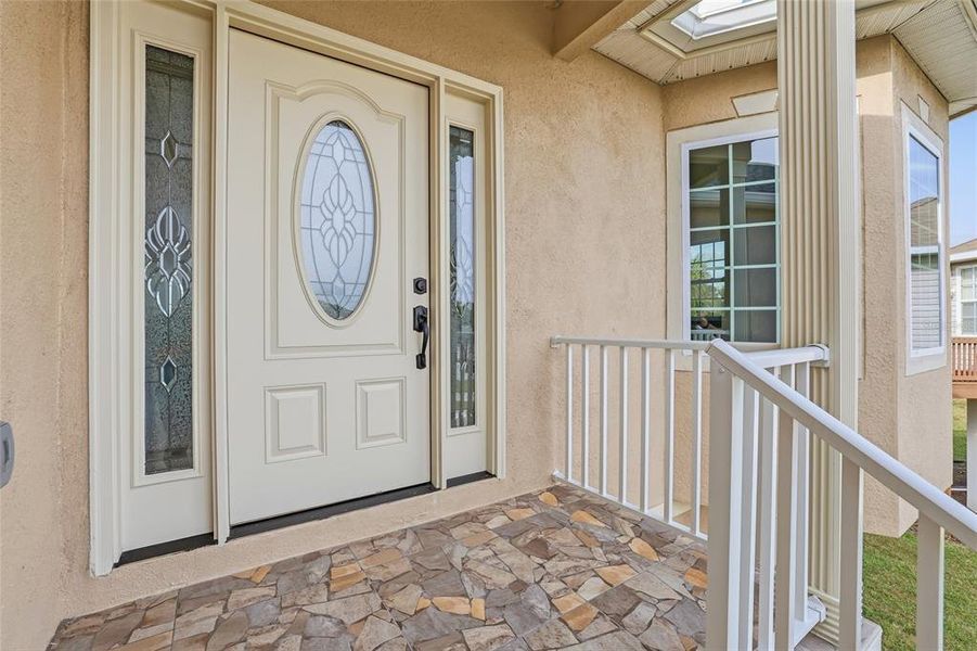 Exterior details and patio area of a home in , Tarpon Springs (Image 4).