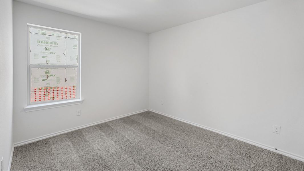 Spacious, unfurnished interior of a new home in Blaire Lake, Tyler (Image 27).