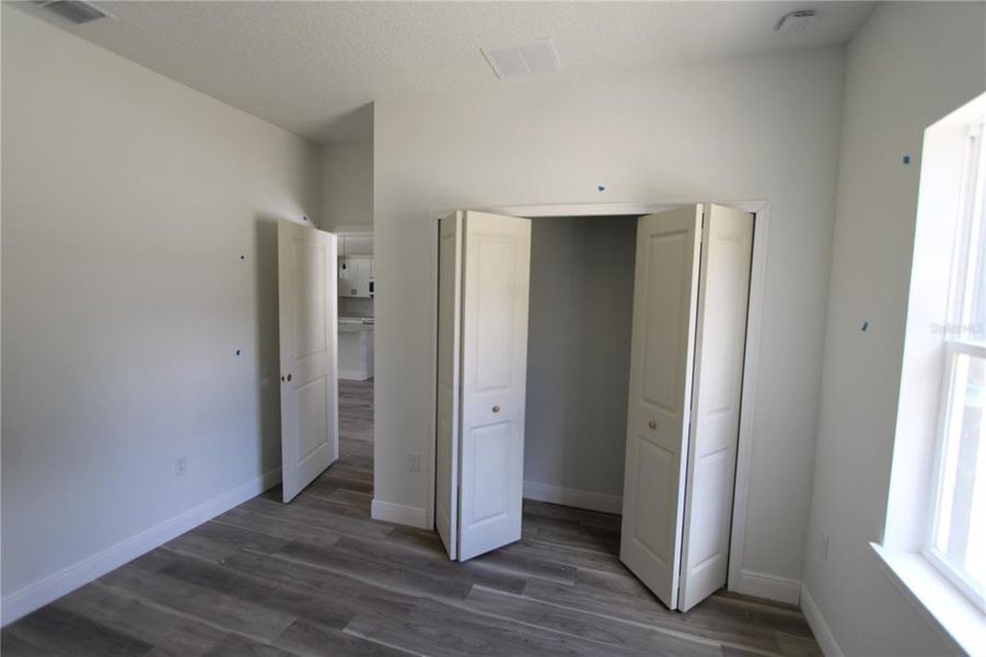 Spacious, unfurnished interior of a new home in , Citrus Springs (Image 20).
