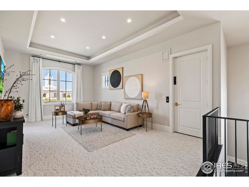 Upper floor Loft with Elevator and access to Balcony