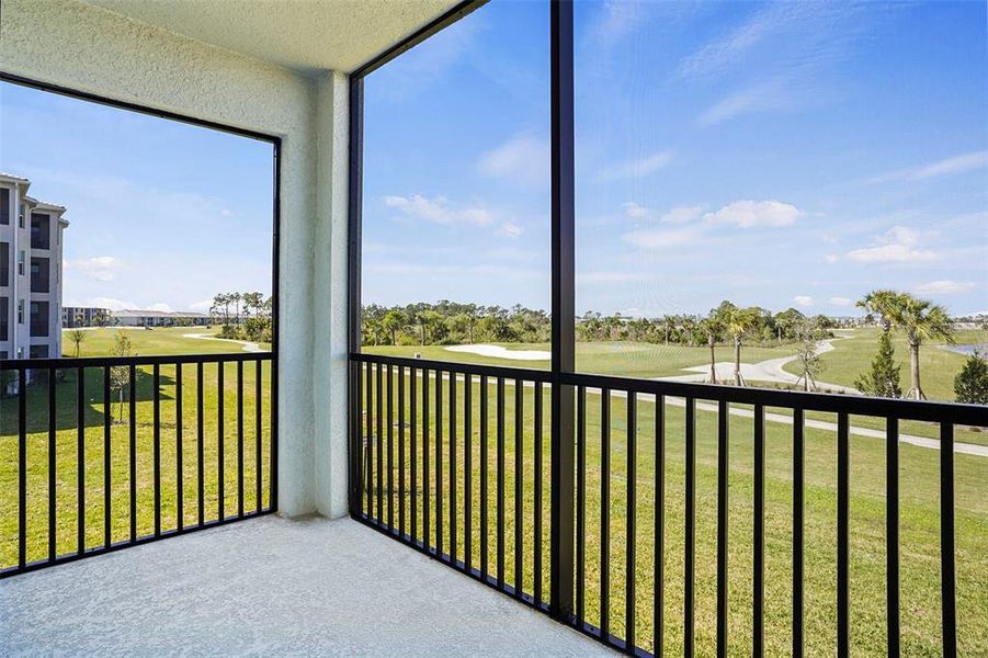 Exterior details and patio area of a home in , Venice (Image 4).