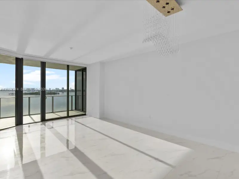 Spacious, unfurnished interior of a new home in , Miami (Image 35).