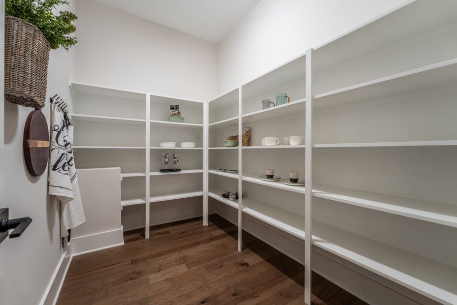 38 HHHunt Homes Crawford- Kitchen Pantry