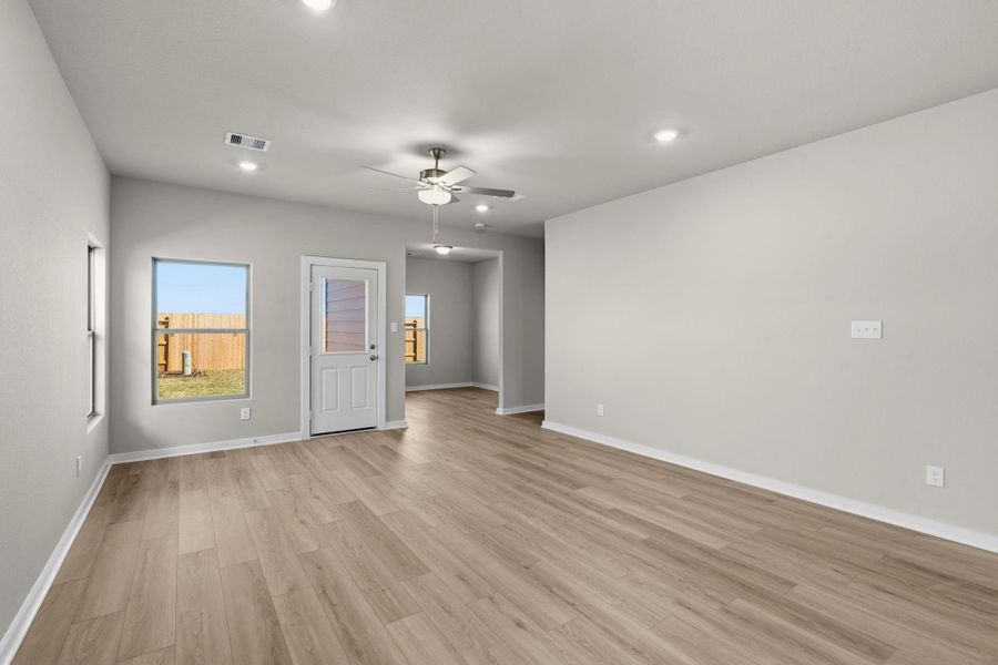 Spacious, unfurnished interior of a new home in Cypress Green, Hockley (Image 15).