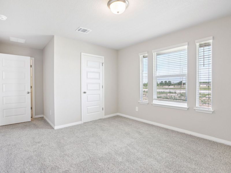 Spacious, unfurnished interior of a new home in Lakeside Meadows, Pflugerville (Image 15).