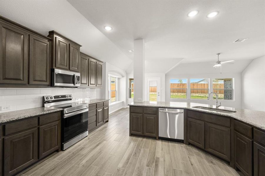 10305 Tapioca- Kitchen-5 10305 Tapioca- Kitchen-5