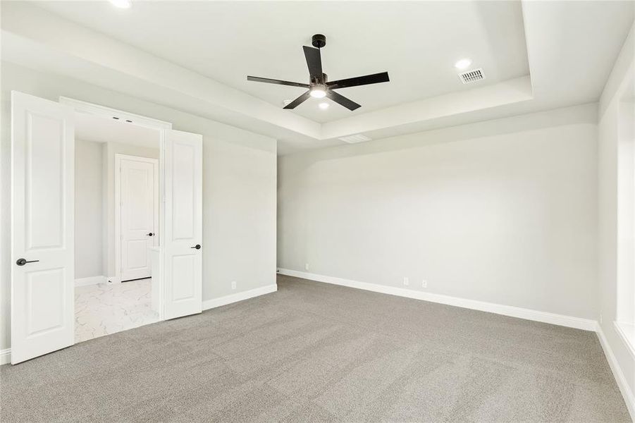 Spacious, unfurnished interior of a new home in Glenbrook, Red Oak (Image 26).