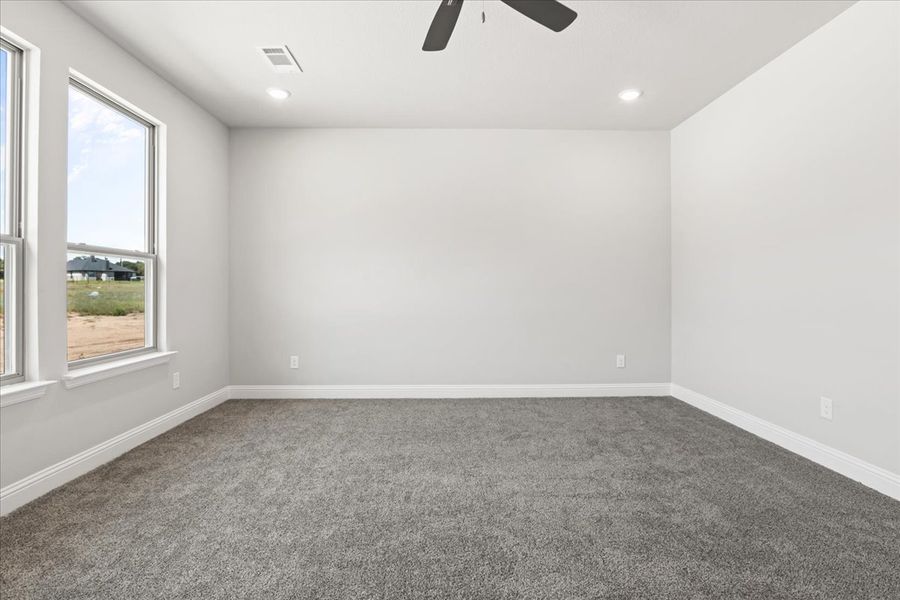 Spacious, unfurnished interior of a new home in The Ranches at Valley View, Springtown (Image 20).