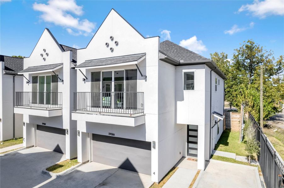 Front exterior of a new home in , Houston, TX, highlighting curb appeal (Image 27).