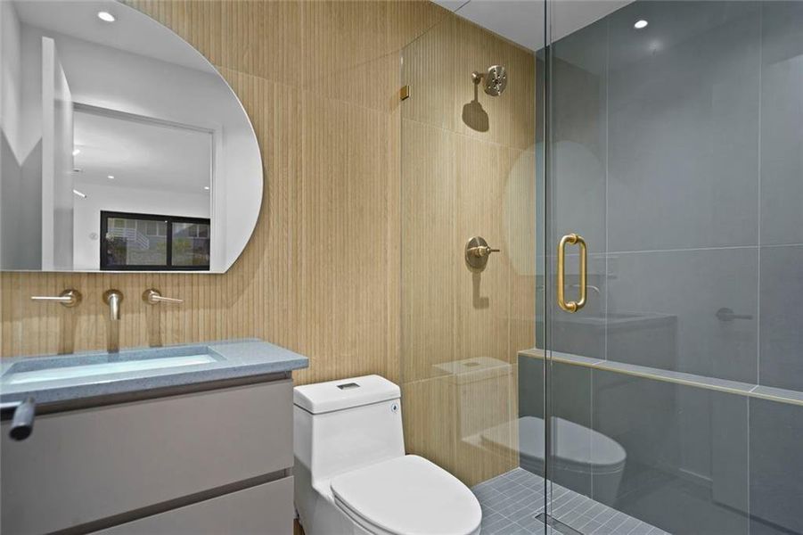 Furnished interior view inside a new home in , Atlanta (Image 32).