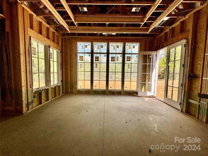 1st floor "flex room" w/ access to backyard