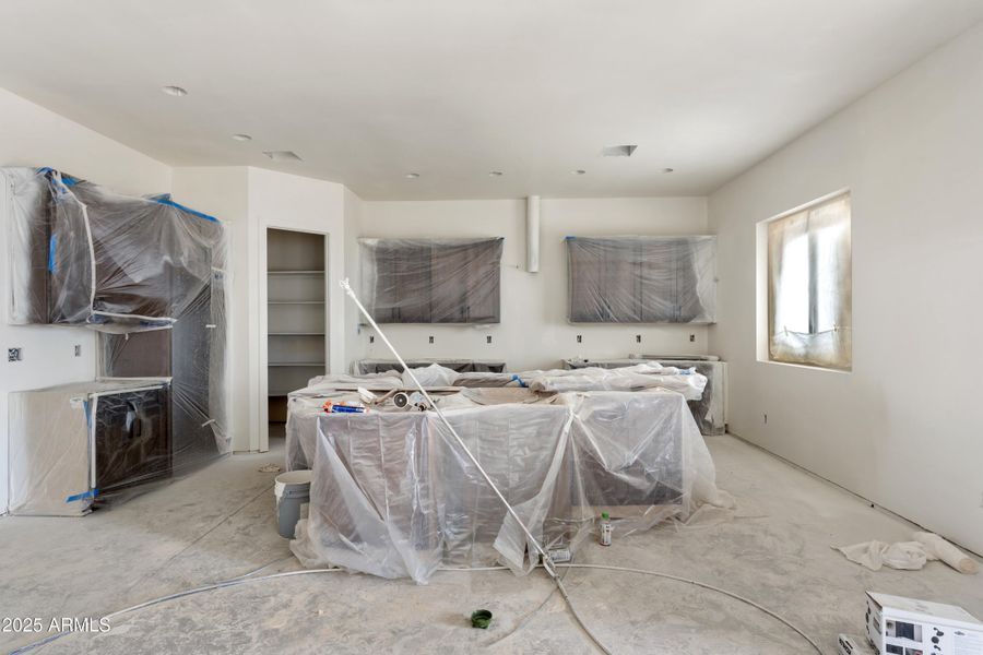 Kitchen (1) Kitchen (1)