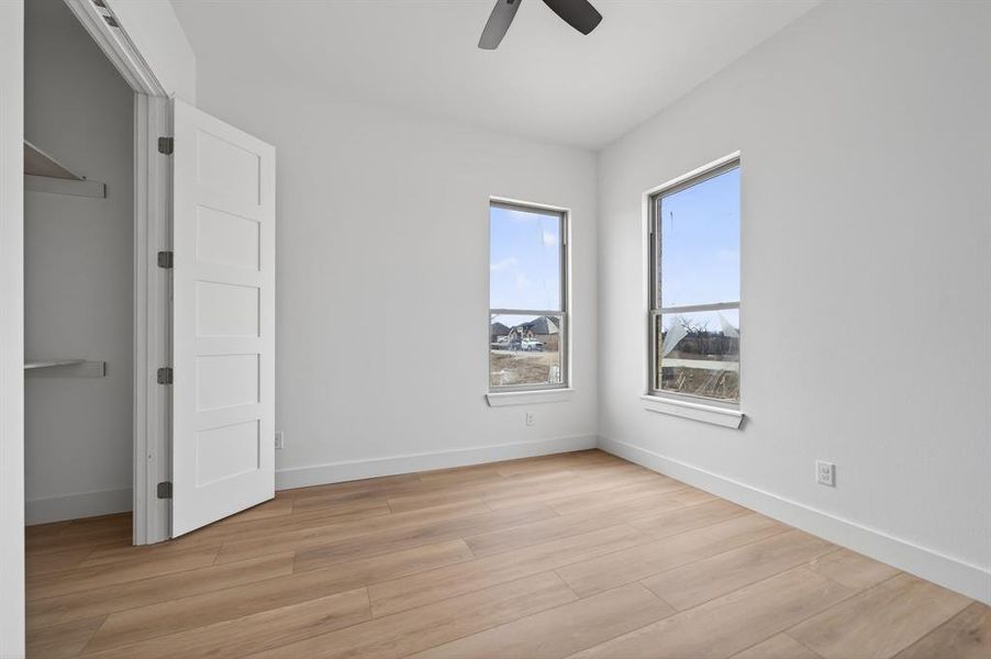 Spacious, unfurnished interior of a new home in , Lone Oak (Image 15).
