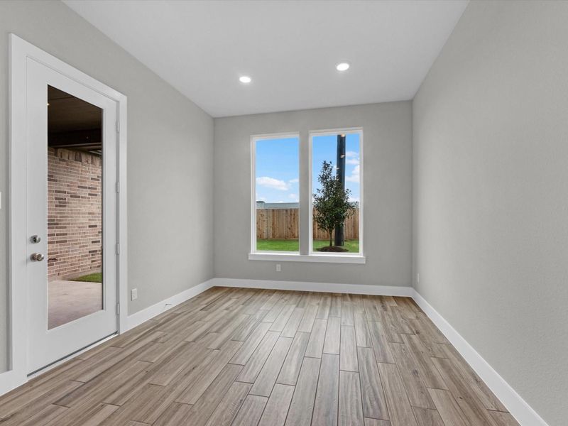 Spacious, unfurnished interior of a new home in Pecan Ridge, Fulshear (Image 19). Spacious, unfurnished interior of a new home in Pecan Ridge, Fulshear (Image 19).