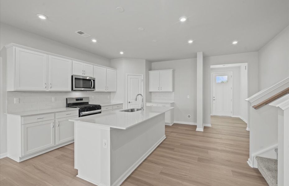 Furnished interior view inside a new home in Fox Hollow, Spartanburg (Image 7).