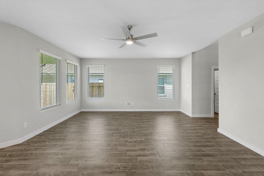 Spacious, unfurnished interior of a new home in Cypresswood Landing, Humble (Image 20). Spacious, unfurnished interior of a new home in Cypresswood Landing, Humble (Image 20).