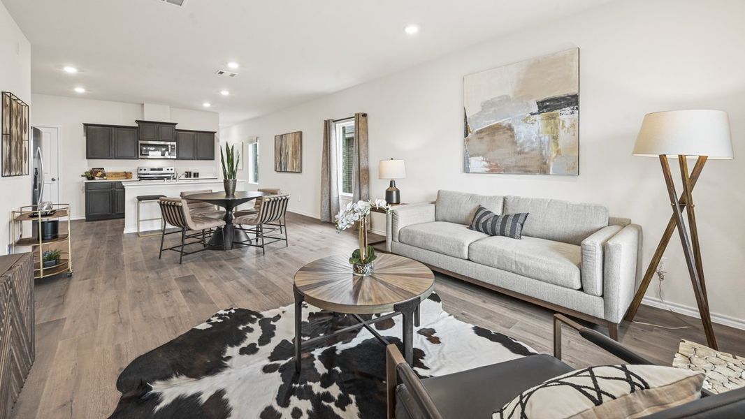 Representative furnished interior of a home built from the Hanna by D.R. Horton in Cottonwood, Dorchester (Image 8).