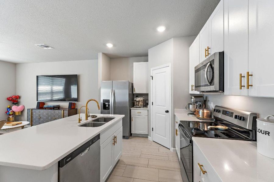 042-5611EnclaveDr-WestPalmBeach-SMALL