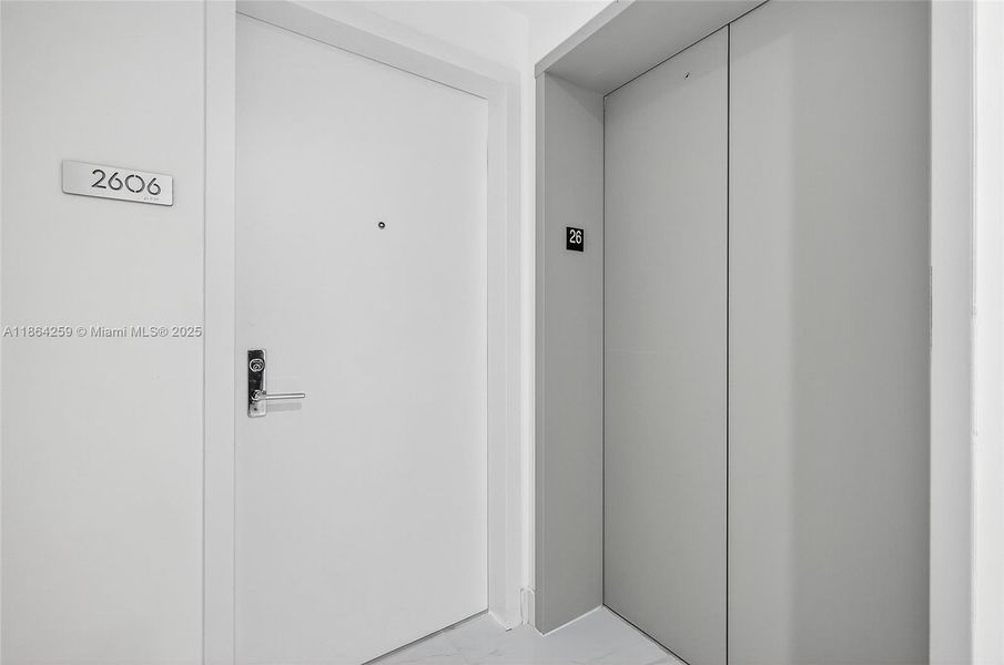 Spacious, unfurnished interior of a new home in Aria Reserve, Miami (Image 28).