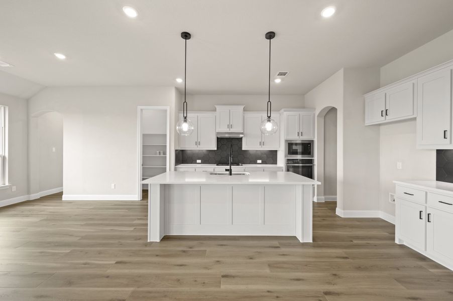 Furnished interior view inside a new home in Myrtle Creek, Waxahachie (Image 5).