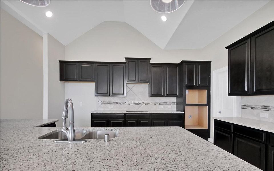 Representative furnished interior of a home built from the Ventura by CastleRock Communities in Horizon Lakes, McLendon-Chisholm (Image 5).