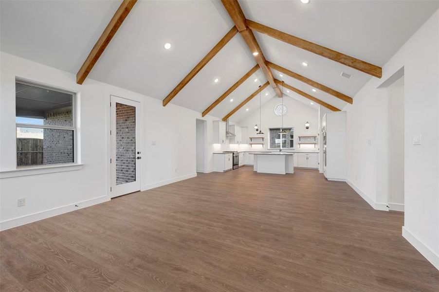 Spacious, unfurnished interior of a new home in Timberbrook, Justin (Image 16).