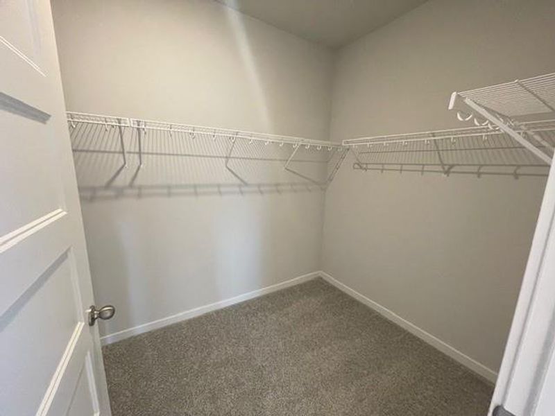 Spacious, unfurnished interior of a new home in Ponderosa Farms Estates, Gainesville (Image 23).