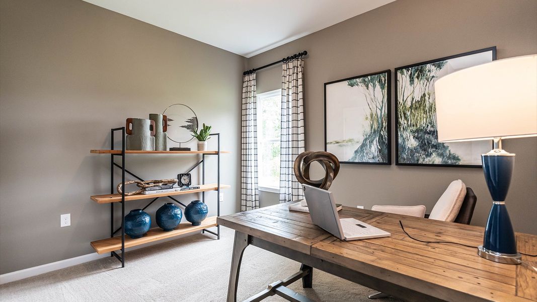 Furnished interior view inside a new home in Alder Creek, Benson (Image 18).