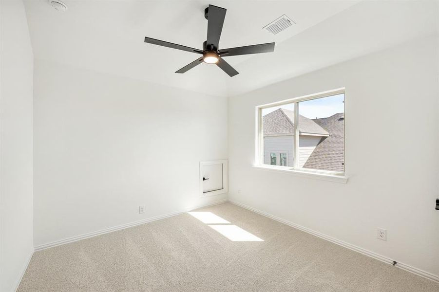 Spacious, unfurnished interior of a new home in Abe's Landing, Granbury (Image 30). Spacious, unfurnished interior of a new home in Abe's Landing, Granbury (Image 30).