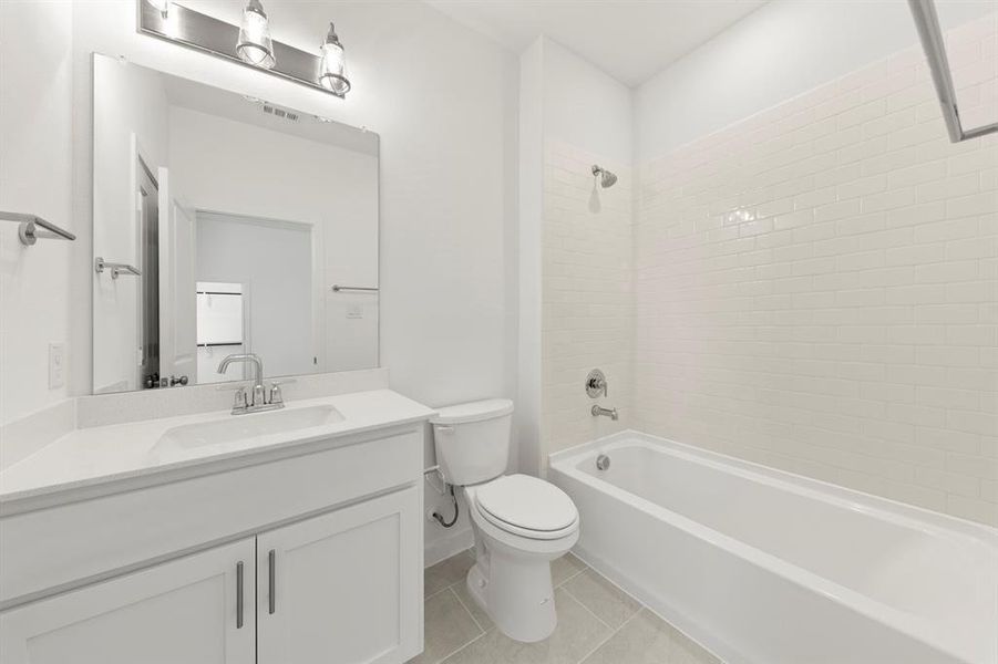 24. 7104 Bergamot - 4TH Bath