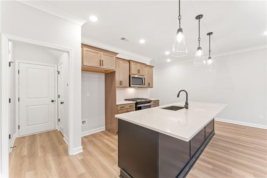 Furnished interior view inside a new home in Cherokee Township, Acworth (Image 6).