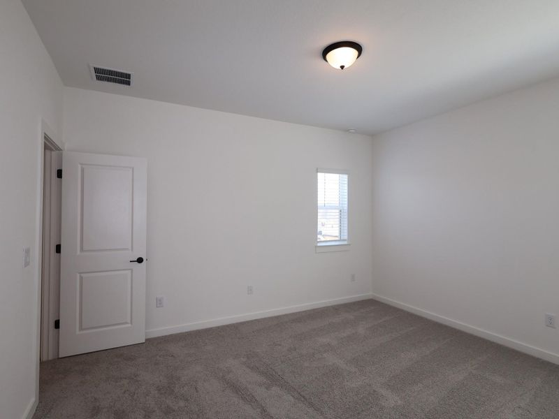 Spacious, unfurnished interior of a new home in Edgewood, Leander (Image 17).