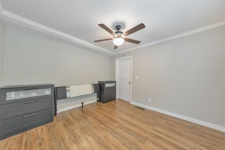 Spacious, unfurnished interior of a new home in , Silver Creek (Image 21). Spacious, unfurnished interior of a new home in , Silver Creek (Image 21).