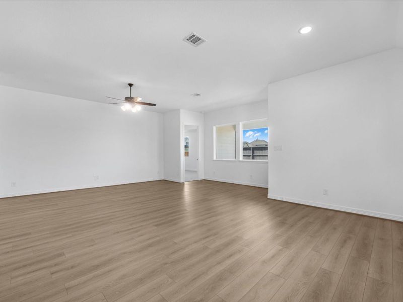 Spacious, unfurnished interior of a new home in Dellrose, Hockley (Image 24).