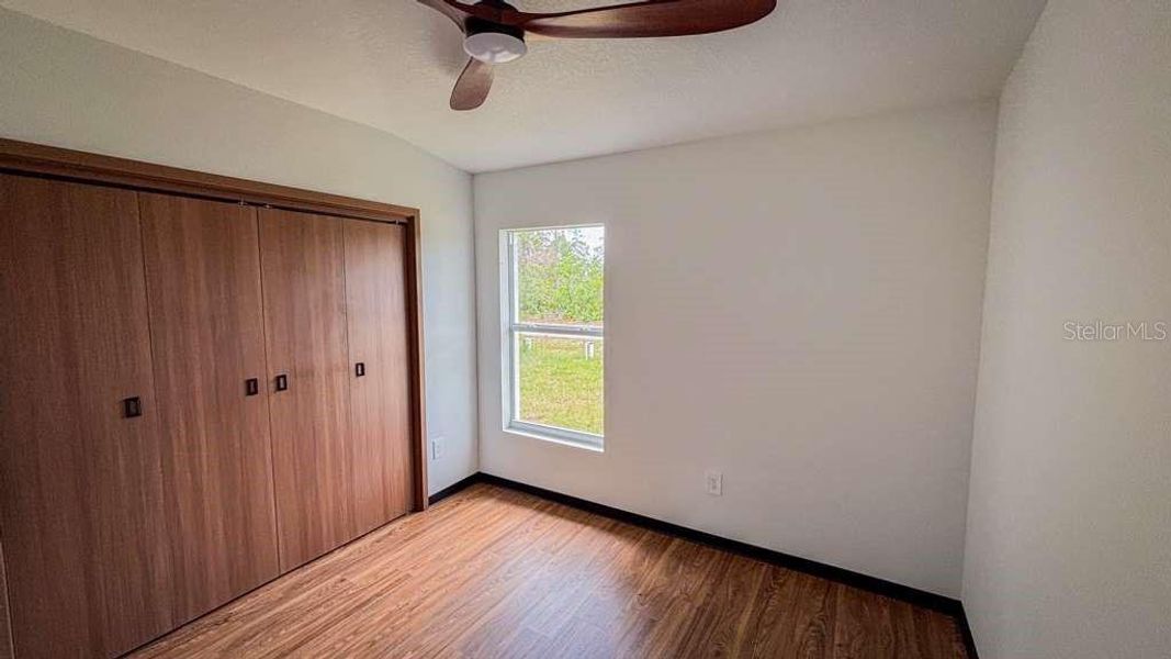 Spacious, unfurnished interior of a new home in , Sebring (Image 12).