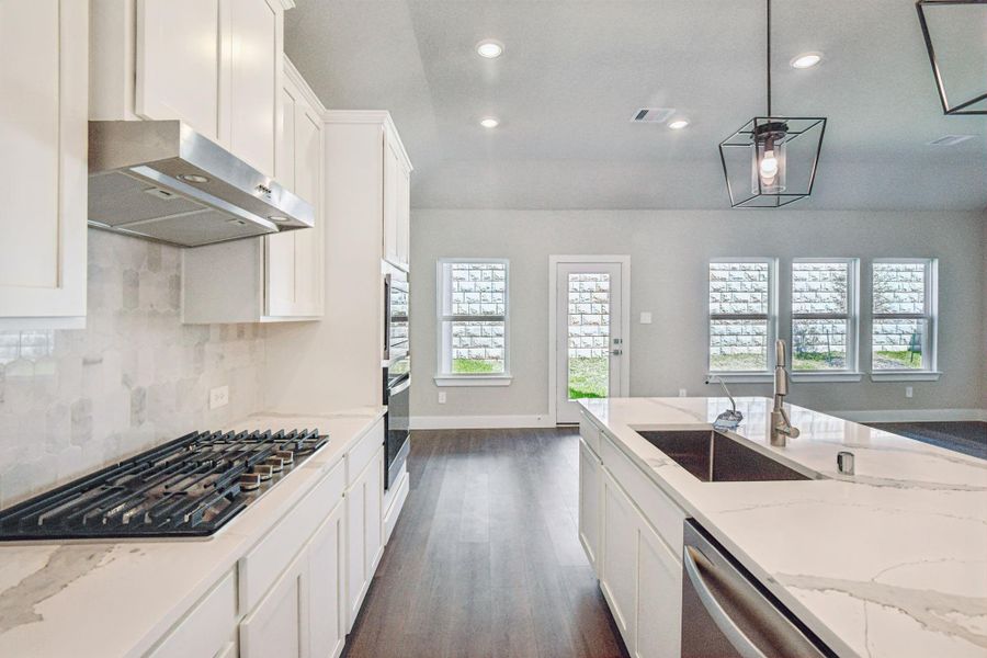 Photo is not of the actual home but is an inspirational photo of builder’s model home and may depict options, furnishings, and/or decorator features that are not included. Photo is not of the actual home but is an inspirational photo of builder’s model home and may depict options, furnishings, and/or decorator features that are not included.