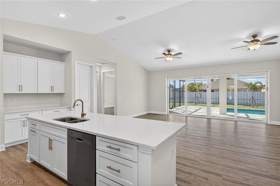 Furnished interior view inside a new home in Cape Coral, Cape Coral (Image 7).