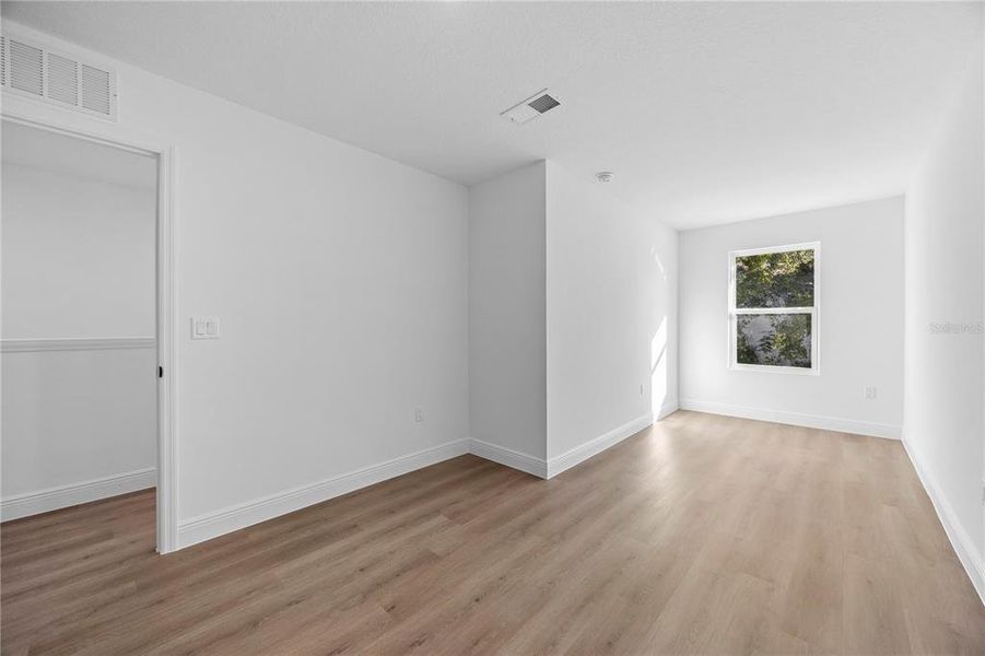 Spacious, unfurnished interior of a new home in , Altamonte Springs (Image 19). Spacious, unfurnished interior of a new home in , Altamonte Springs (Image 19).