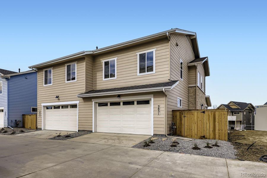 Image 23 of a home in Uplands.